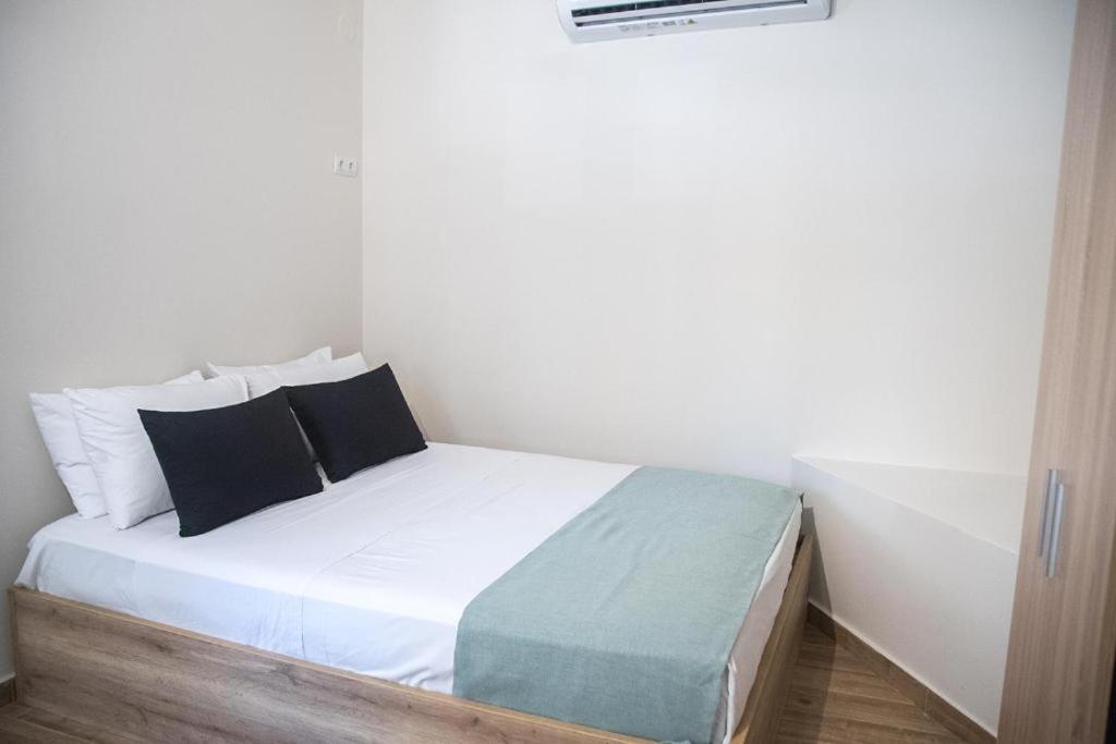 Agiopetra Lofts Apartment Кавала Екстериор снимка