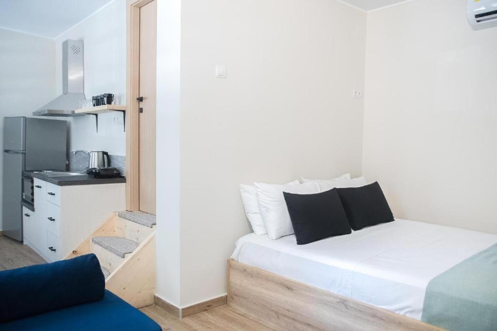 Agiopetra Lofts Apartment Кавала Екстериор снимка